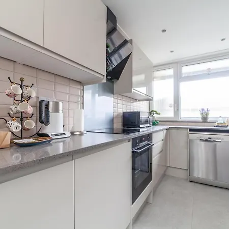 Excellent 3-Bed Flat In Elephant & Castle London Exterior photo