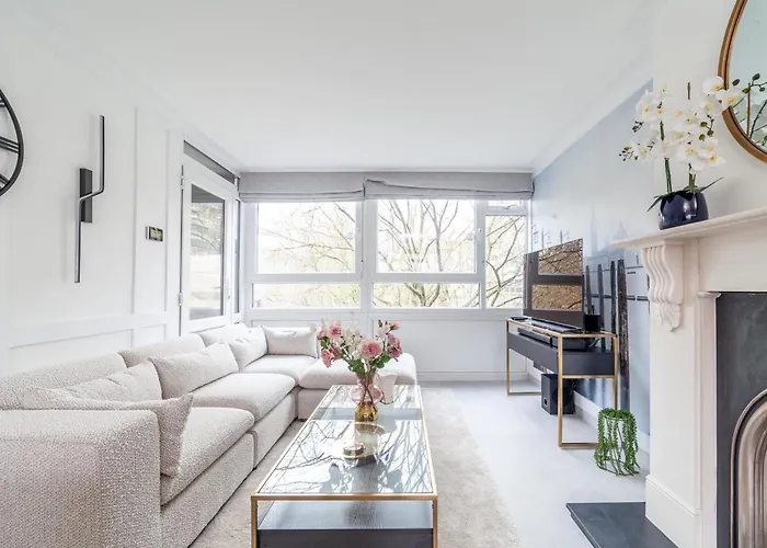 Excellent 3-Bed Flat In Elephant & Castle